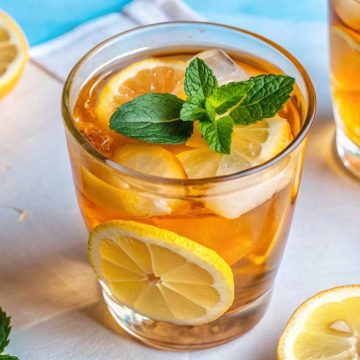 Cooling Homemade Lemon Iced Teas