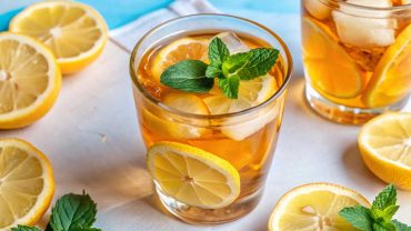 Cooling Homemade Lemon Iced Teas